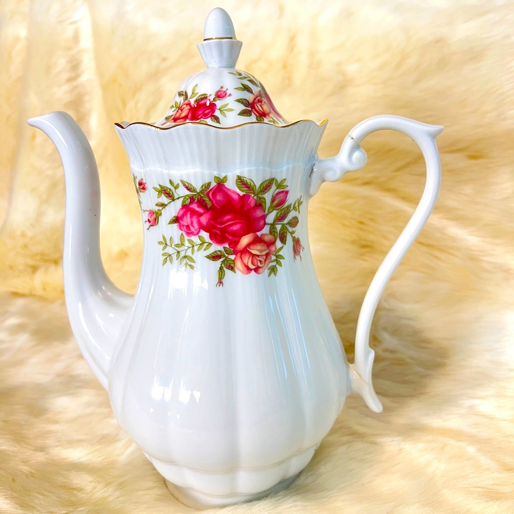 Vintage rare WALBRZYCH Coffee Pot & Lid English Rose by CRYSTAL CLEAR